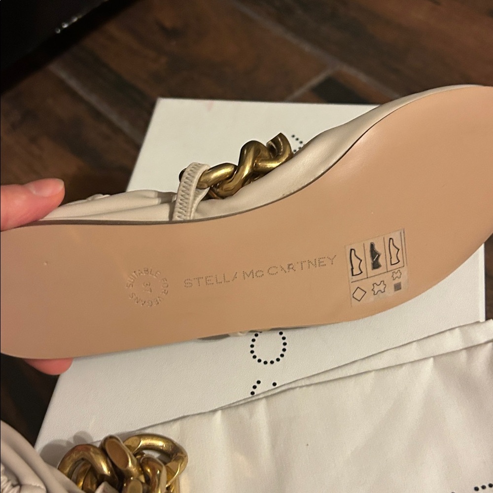 New authentic Stella McCartney flats - Picture 5 of 6